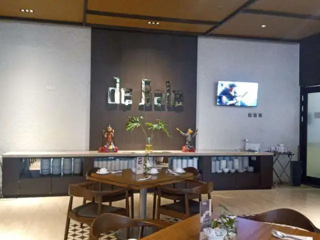 Gambar Makanan De Bale Restaurant - De Java Hotel 1