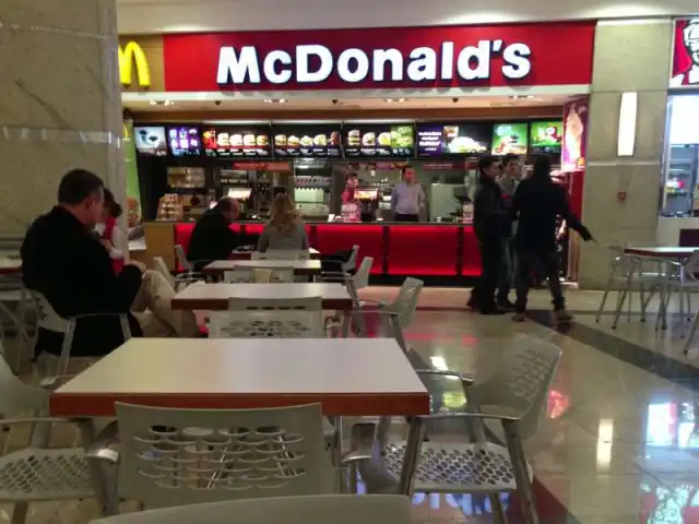 McDonald's'nin yemek ve ambiyans fotoğrafları 9