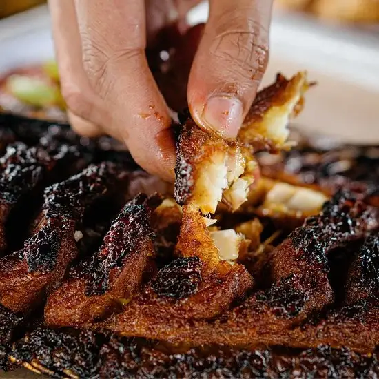 Gambar Makanan Warung Makan Ikan Segar 4