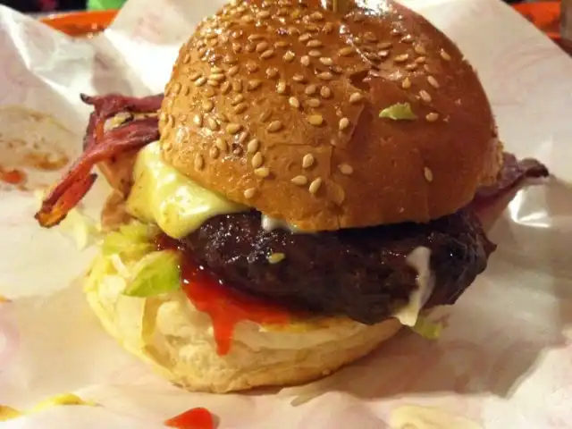 Burger Bakar Abang Burn Food Photo 9