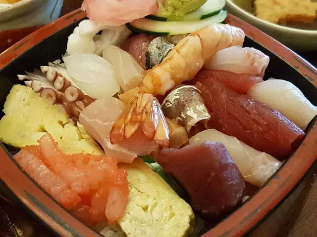 Tsumura Sushi Bar & Restaurant Food Photo 17