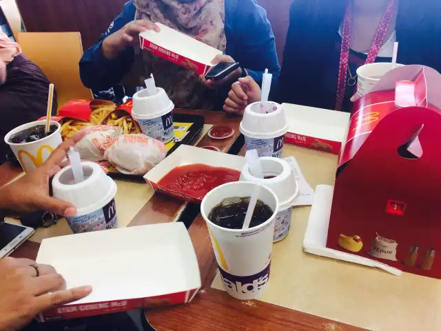 McDonald's & McCafé Food Photo 12