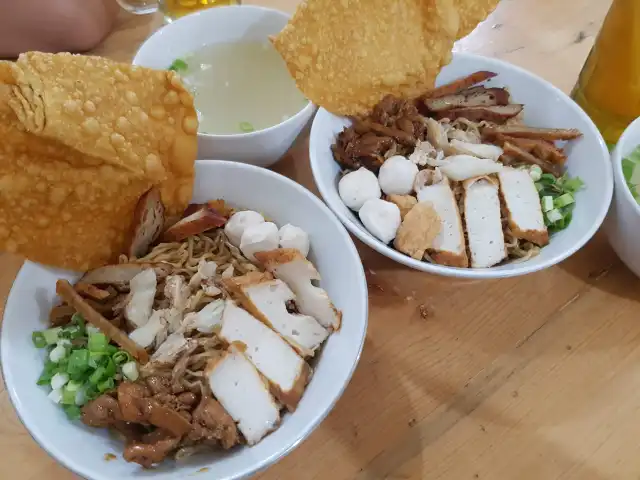 Gambar Makanan Bakmi Kepiting Tanjung Pura Pontianak 3