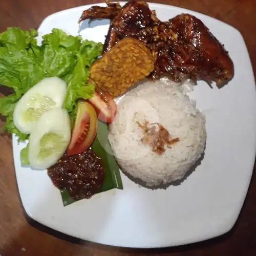 Gambar Makanan Pecel Lele, Ayam Bakar Bng Ucup, Makasar 15