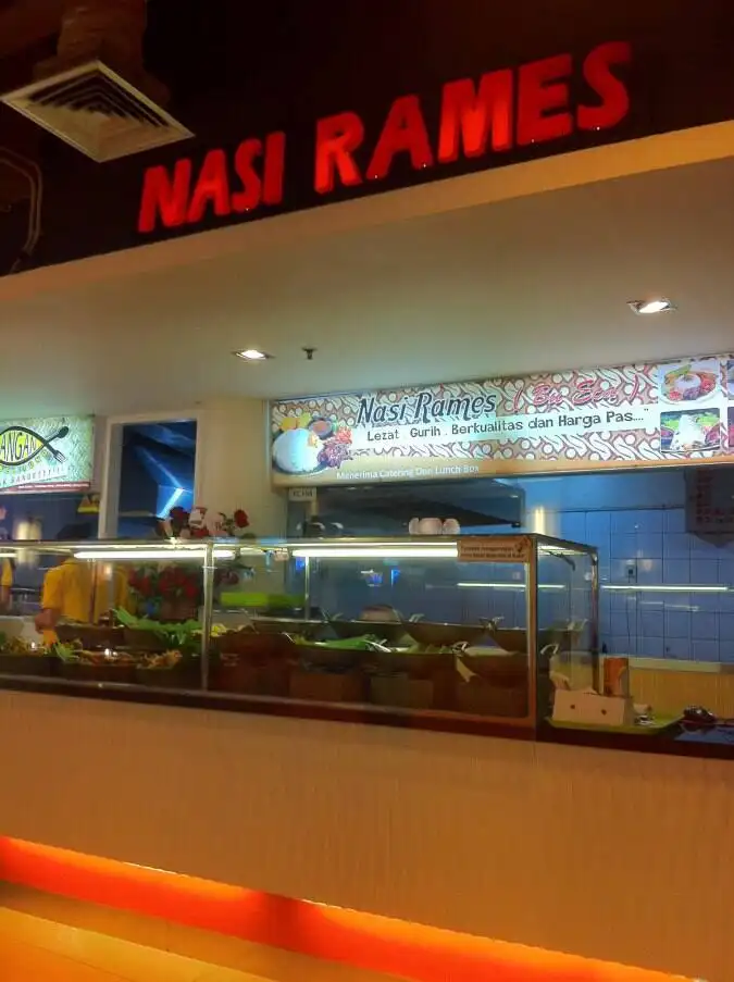 Nasi Rames (Bu Eca)