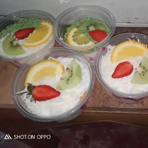 Gambar Makanan Salad Buah Tiara, Bejiharjo 7