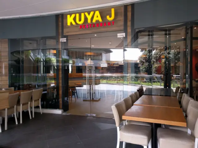Kuya J Food Photo 3