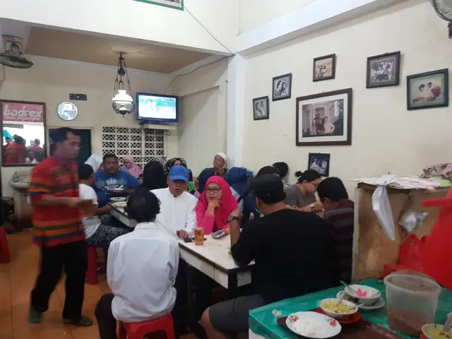 Gambar Makanan Soto Betawi H. Husein 11