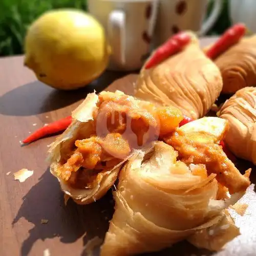 Gambar Makanan A+ Crispy Curry Puff, Wr Supratman 1