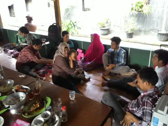 Gambar Makanan Goeboeg Resto 16