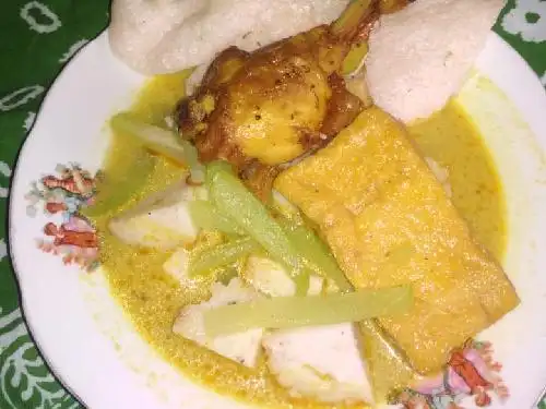 Nasi Kuning Dan Goreng Mbak Mirah, Jln Gatotkaca 433 Ngaglik