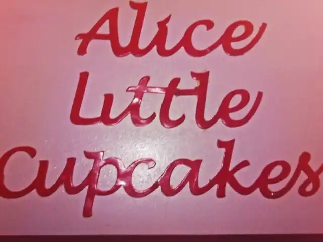 Gambar Makanan Alice little Cupcakes 10