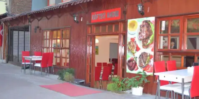Köfteci Kadir'nin yemek ve ambiyans fotoğrafları 1