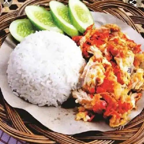 Gambar Makanan Ayam Geprek Ibu Nur 1