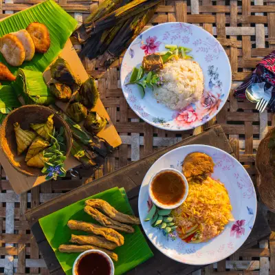 Salmie Nasi Kerabu