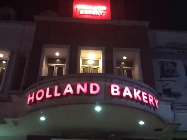 Gambar Makanan Holland Bakery 7