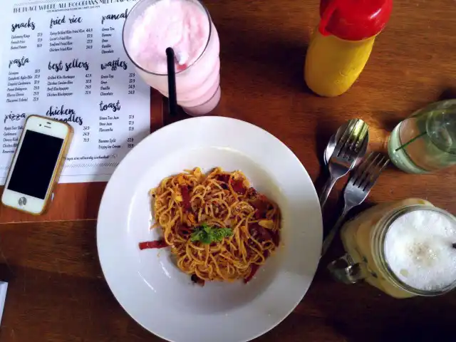 Gambar Makanan Lusso Cafe & Resto 18