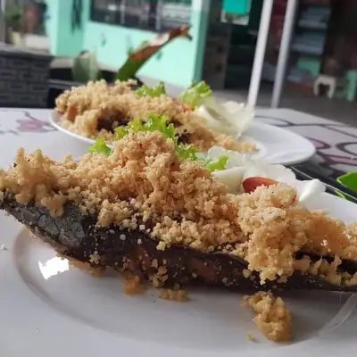 Kedai Ayam Goreng Kremes Bu Nani