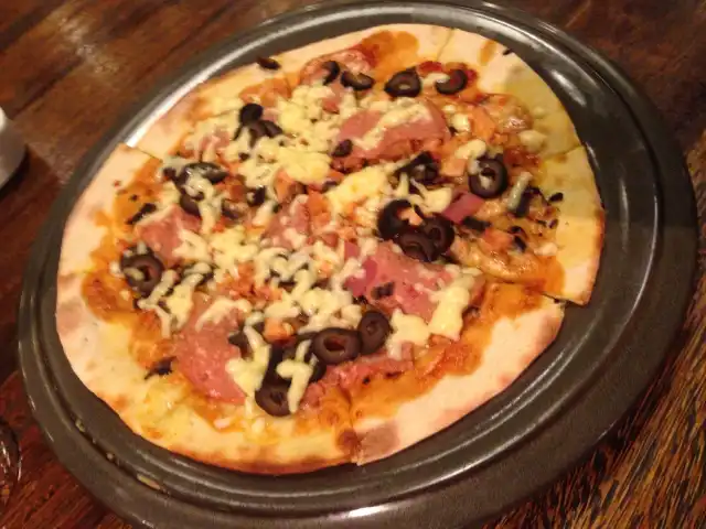 Gambar Makanan Pizzalogy 3