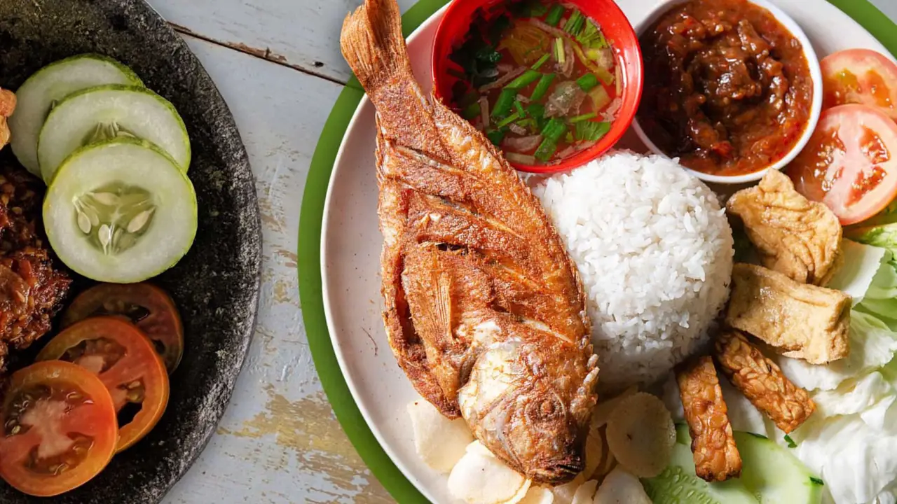 Nasi Ayam Penyet Viral