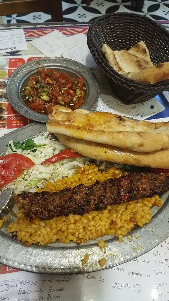 Gaziantep Közde Künefe Kebap Salonu'nin yemek ve ambiyans fotoğrafları 13