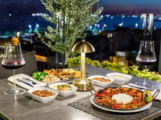 Amiralto Rooftop Restaurant & Bar'nin yemek ve ambiyans fotoğrafları 2