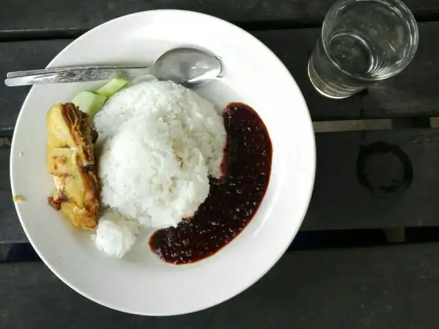 Nasi Lemak Hangit Food Photo 4