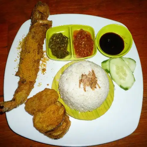 Gambar Makanan Ayam Penyet Kutaraja,  Jl. Darussalam No.  87 (Simpang Sei Mencirim)   17