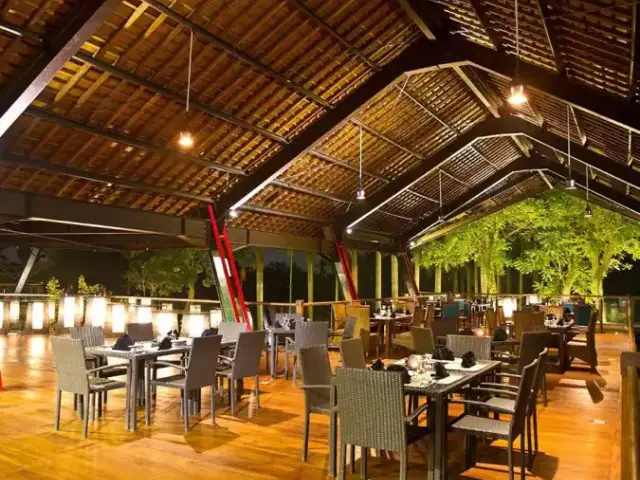 Terrace Tondano Restaurant - Klub Golf Bogor Raya