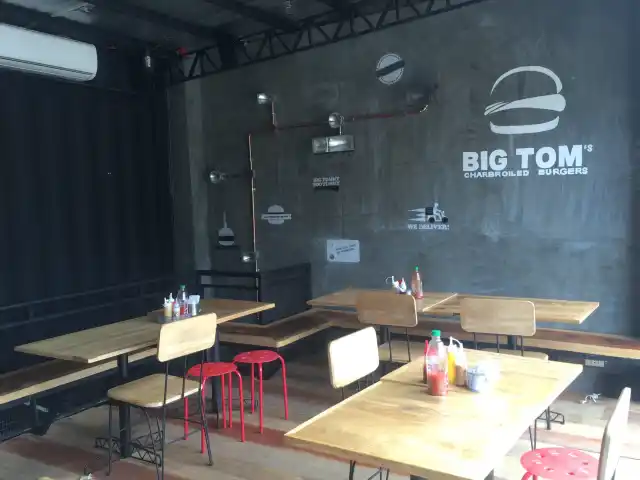 Big Tom's Charbroiled Burger Food Photo 4