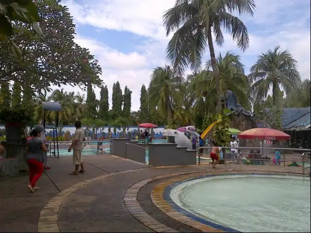 Gambar Makanan Taman Jajan BSD City (Kolam Renang) 6