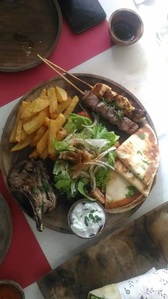Gambar Makanan Nostimo Greek Grill Ubud 1