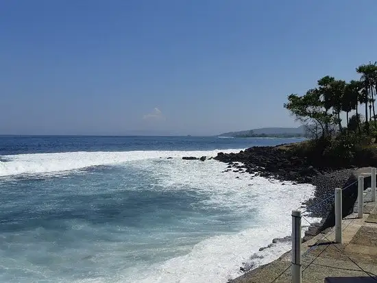 Gambar Makanan Kebun Impian Bungalows & Restaurant by the Sea 13