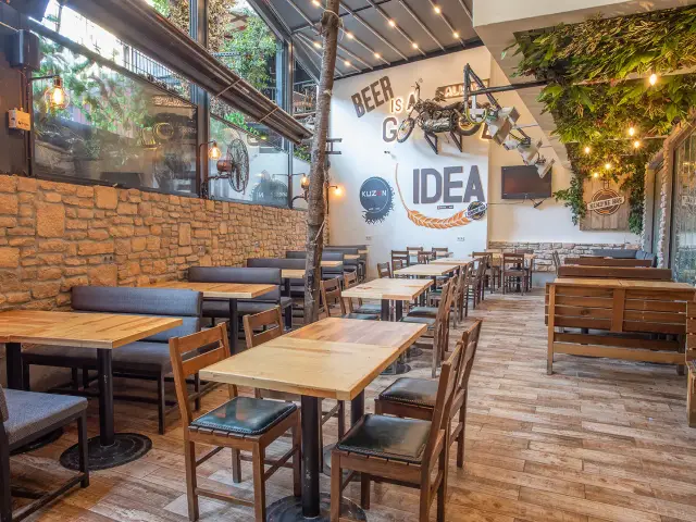 Kuzen Bar & Kitchen'nin yemek ve ambiyans fotoğrafları 4