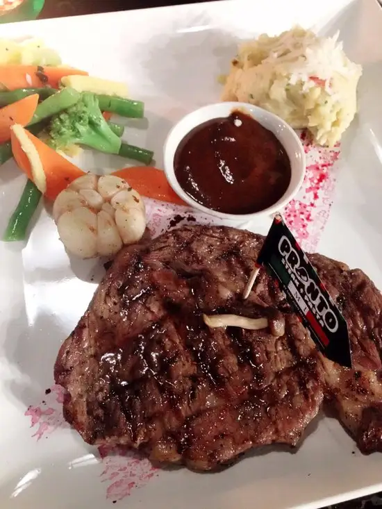 Gambar Makanan Pronto Premium Steak & Pasta 10