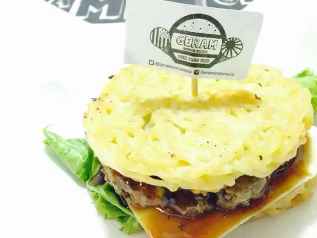 Gambar Makanan Geram Burger Ramen 16