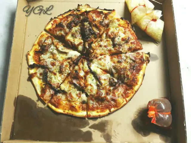 Cafe Skippys Pizza Food Photo 12