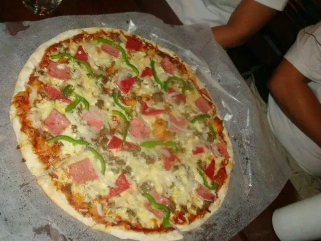 Calda Pizza Food Photo 9