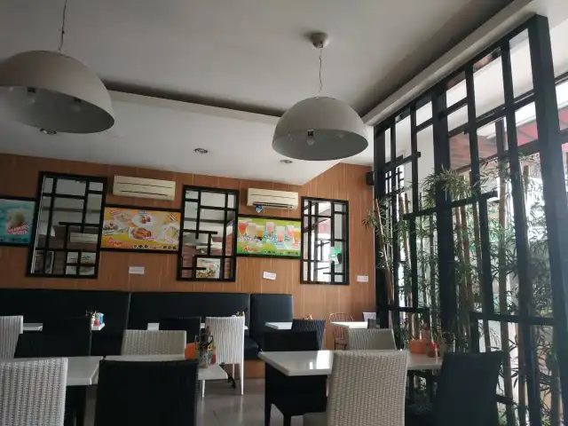 Gambar Makanan Bakmi Naga Resto 14