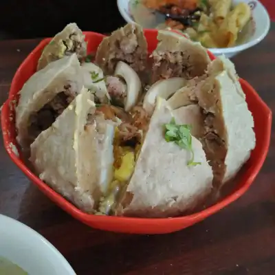 Bakso Raksasa Beranak