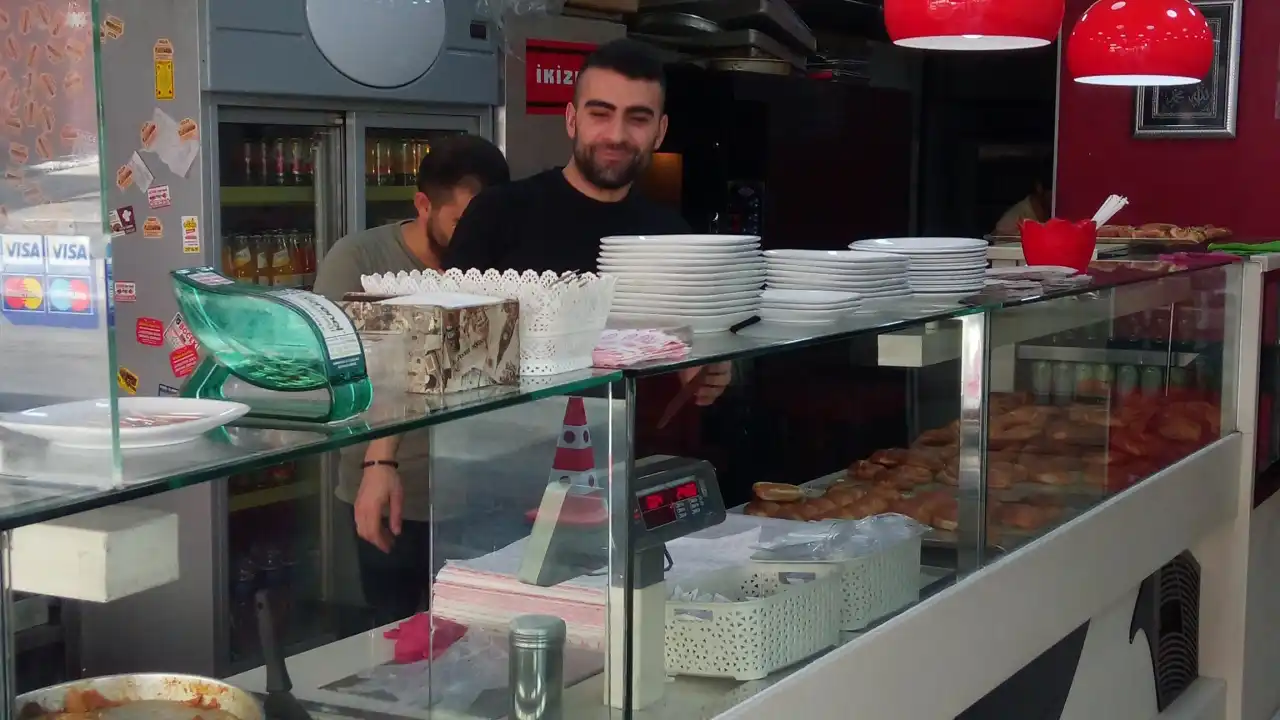 ikizler börek ve kafe