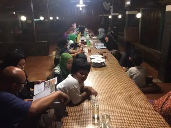 Gambar Makanan Taman Santap Rumah Kayu 11