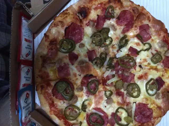 Gambar Makanan Domino's Pizza 9