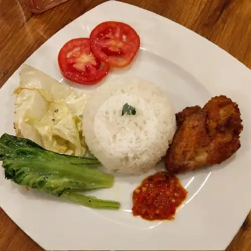 Gambar Makanan School Cafe and CoWorking, Serpong Utara 7