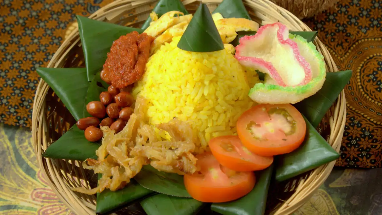 NASI KAKCHUT KG.BERJAYA (NASI KUNING)