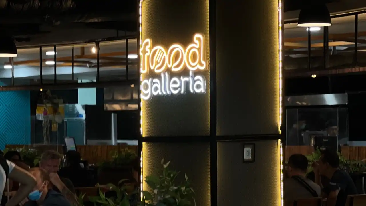 Food Court Ngurah Rai Internasional Airport