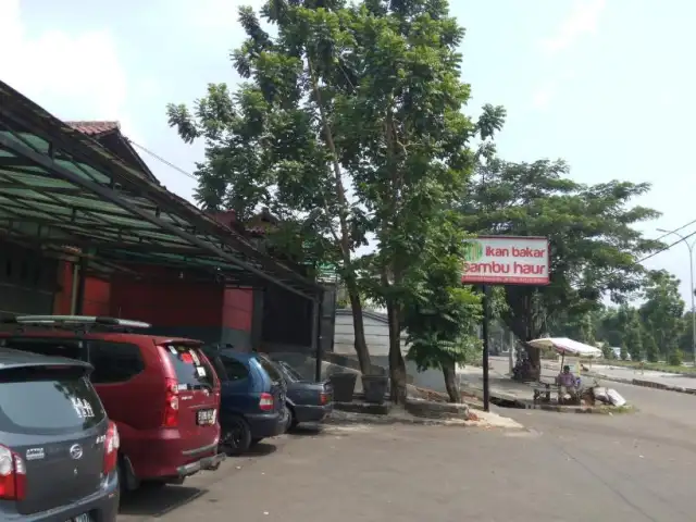 Gambar Makanan Rumah Makan Ikan Bakar Bumbu Haur 5