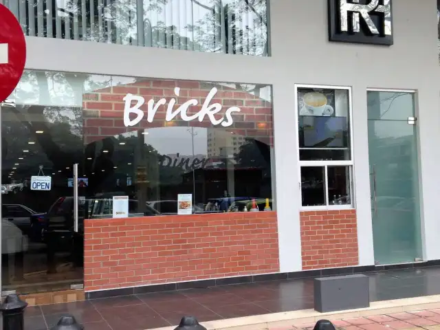 Bricks Food Photo 4