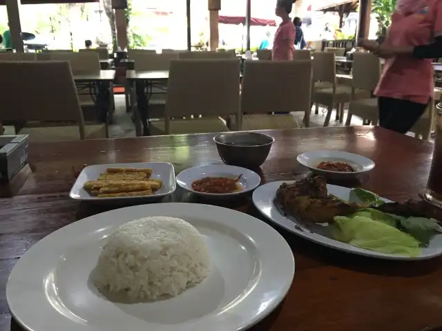 Gambar Makanan Ayam Plengkung Resto 9