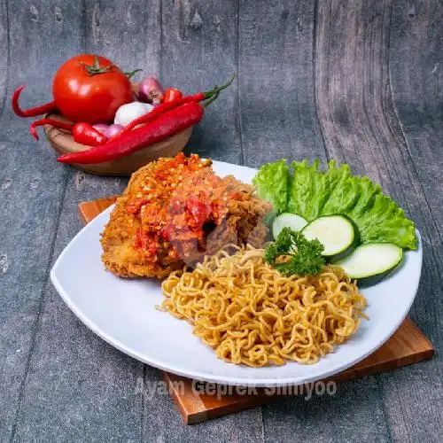 Gambar Makanan Ayam Geprek Shinyoo, CIMONE 20